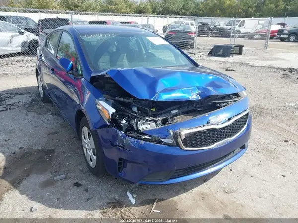 3KPFL4A77HE108669 2017 KIA FORTE - Image 1