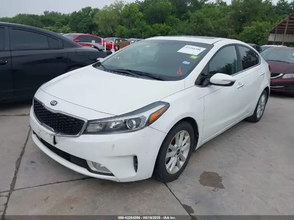 3KPFL4A77HE110597 2017 KIA FORTE - Image 2