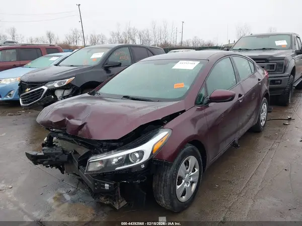 3KPFL4A77HE110762 2017 KIA FORTE - Image 2