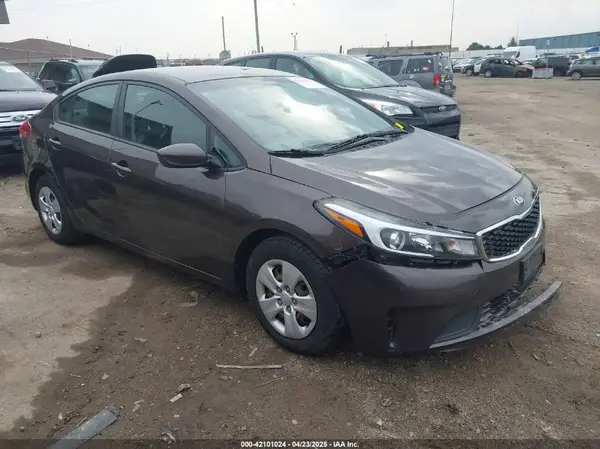 3KPFL4A77HE113340 2017 KIA FORTE - Image 1