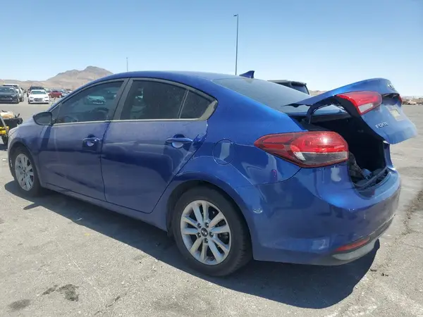 3KPFL4A77HE117307 2017 KIA FORTE - Image 2