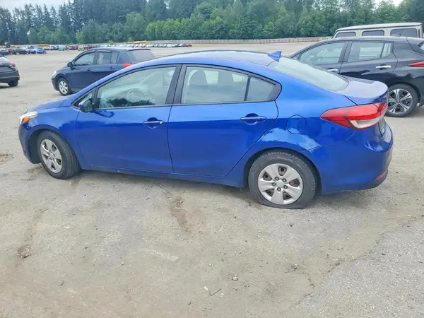 3KPFL4A77HE126556 2017 KIA FORTE - Image 2