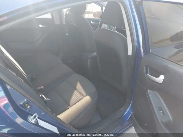 3KPFL4A77HE129876 2017 KIA FORTE - Image 8