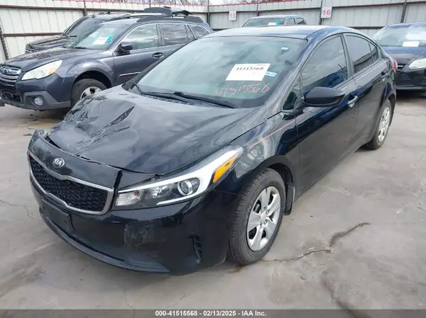 3KPFL4A77HE131577 2017 KIA FORTE - Image 2