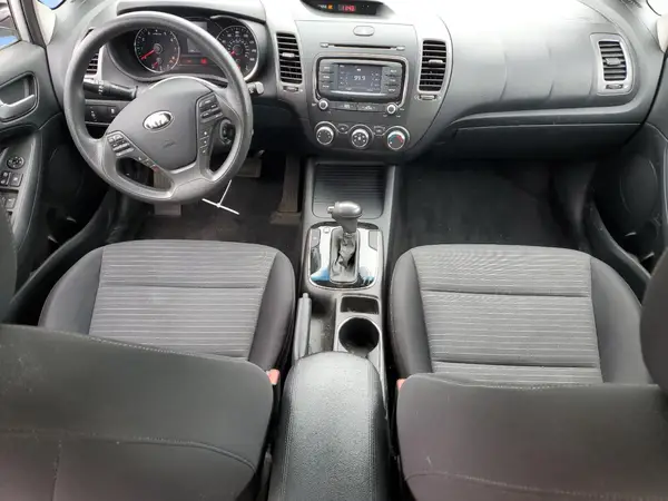 3KPFL4A77HE140330 2017 KIA FORTE - Image 8