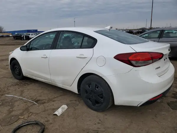 3KPFL4A77HE140411 2017 KIA FORTE - Image 2