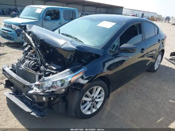 3KPFL4A77HE143986 2017 KIA FORTE - Image 2
