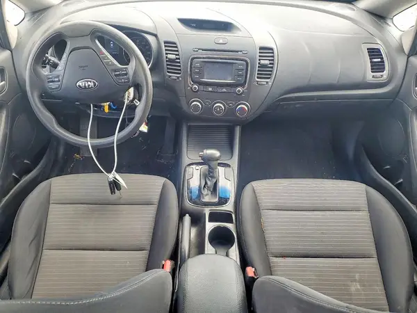 3KPFL4A77HE145897 2017 KIA FORTE - Image 8