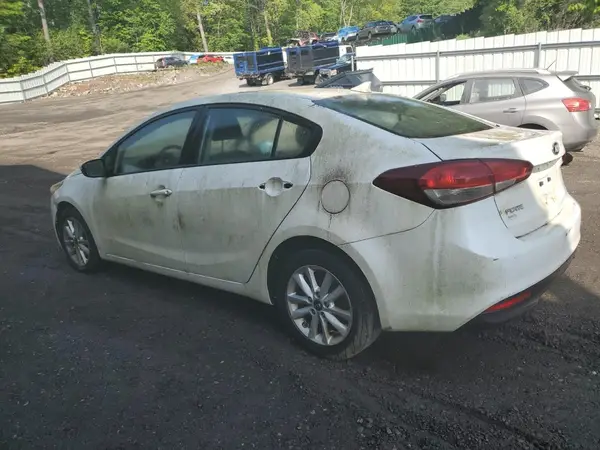 3KPFL4A77HE146922 2017 KIA FORTE - Image 2