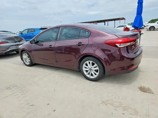 3KPFL4A77HE147715 2017 KIA FORTE - Image 2