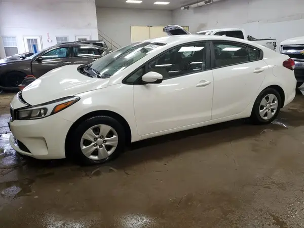 3KPFL4A77HE148377 2017 KIA FORTE - Image 1
