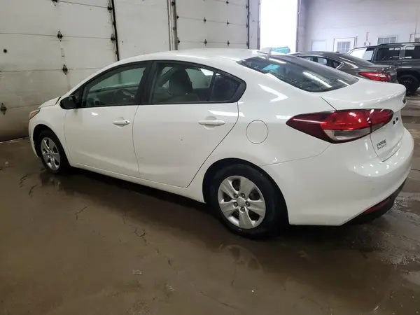 3KPFL4A77HE148377 2017 KIA FORTE - Image 2