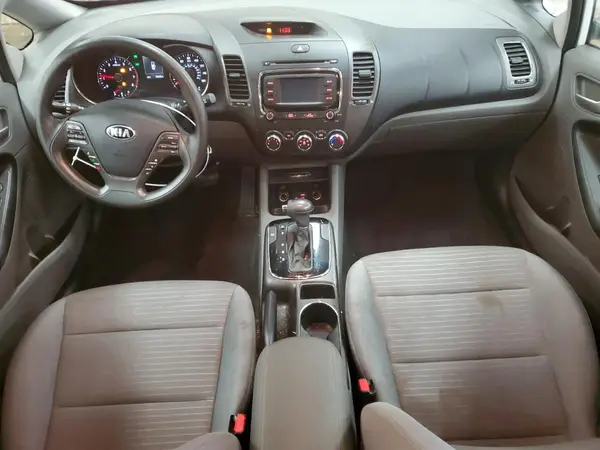 3KPFL4A77HE148377 2017 KIA FORTE - Image 8