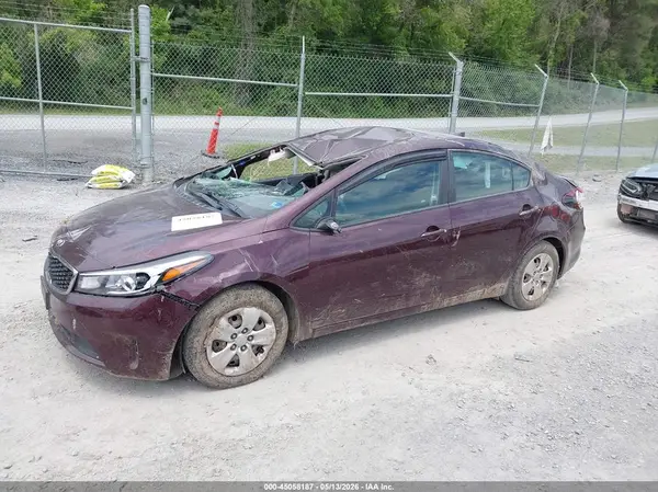 3KPFL4A77HE157533 2017 KIA FORTE - Image 2