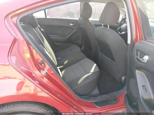 3KPFL4A77HE159654 2017 KIA FORTE - Image 8