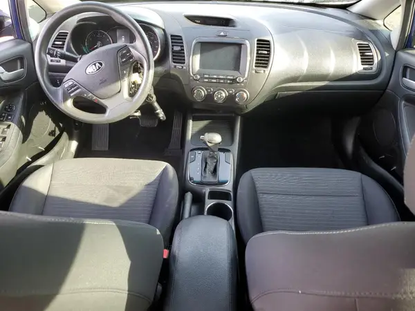 3KPFL4A77JE168778 2018 KIA FORTE - Image 8