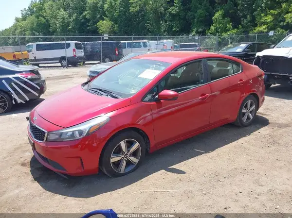 3KPFL4A77JE170708 2018 KIA FORTE - Image 2