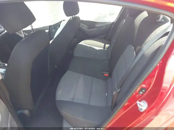 3KPFL4A77JE170708 2018 KIA FORTE - Image 8