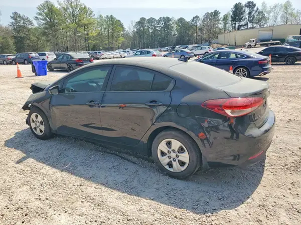 3KPFL4A77JE176637 2018 KIA FORTE - Image 2