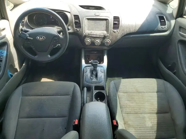 3KPFL4A77JE176637 2018 KIA FORTE - Image 8