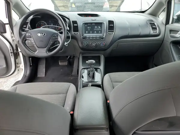 3KPFL4A77JE180705 2018 KIA FORTE - Image 8