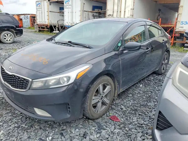 3KPFL4A77JE181417 2018 KIA FORTE - Image 1