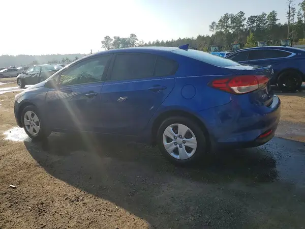 3KPFL4A77JE184477 2018 KIA FORTE - Image 2