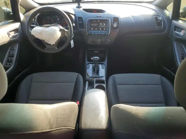 3KPFL4A77JE184477 2018 KIA FORTE - Image 8
