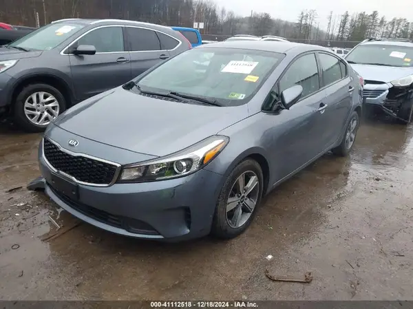 3KPFL4A77JE190621 2018 KIA FORTE - Image 2