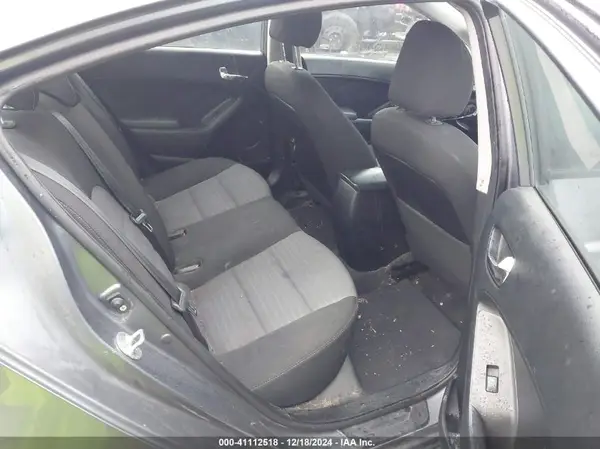 3KPFL4A77JE190621 2018 KIA FORTE - Image 8