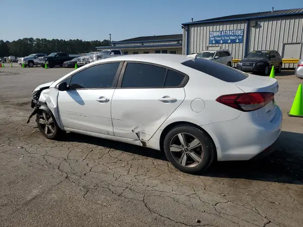 3KPFL4A77JE191316 2018 KIA FORTE - Image 2