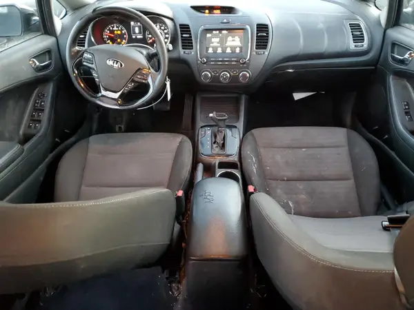 3KPFL4A77JE191364 2018 KIA FORTE - Image 8