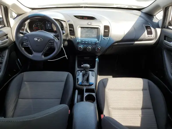 3KPFL4A77JE191865 2018 KIA FORTE - Image 8