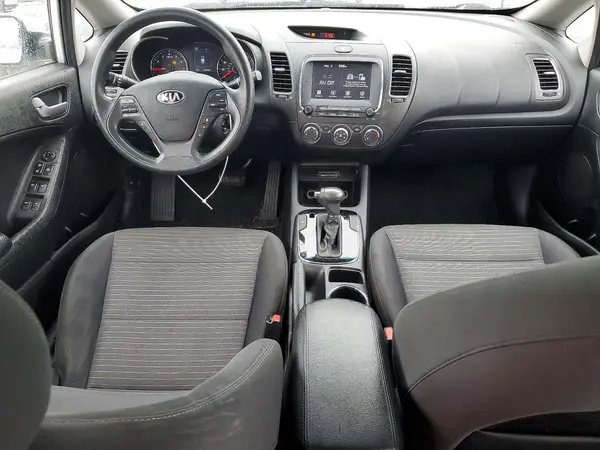 3KPFL4A77JE193311 2018 KIA FORTE - Image 8