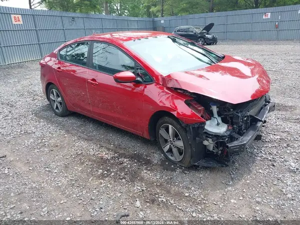 3KPFL4A77JE197777 2018 KIA FORTE - Image 1