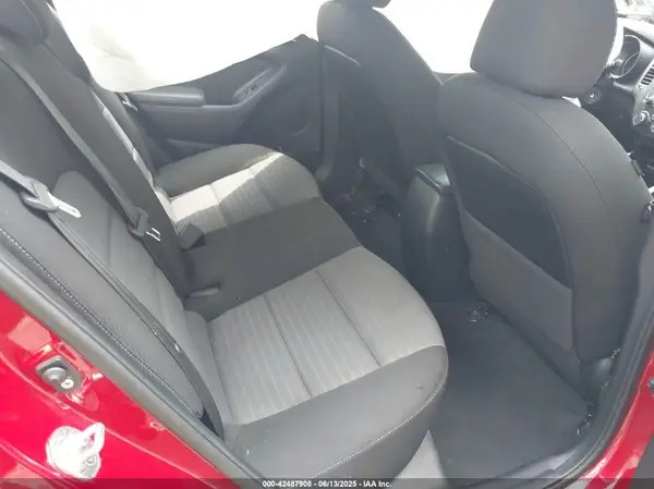 3KPFL4A77JE197777 2018 KIA FORTE - Image 8