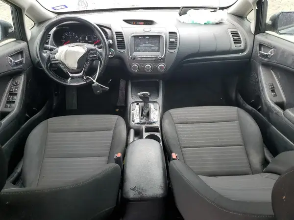 3KPFL4A77JE198038 2018 KIA FORTE - Image 8