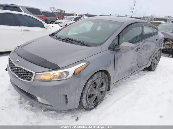 3KPFL4A77JE205277 2018 KIA FORTE - Image 2