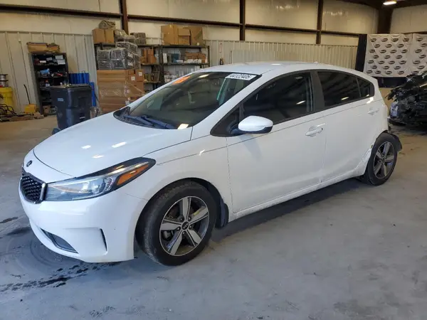 3KPFL4A77JE206316 2018 KIA FORTE - Image 1