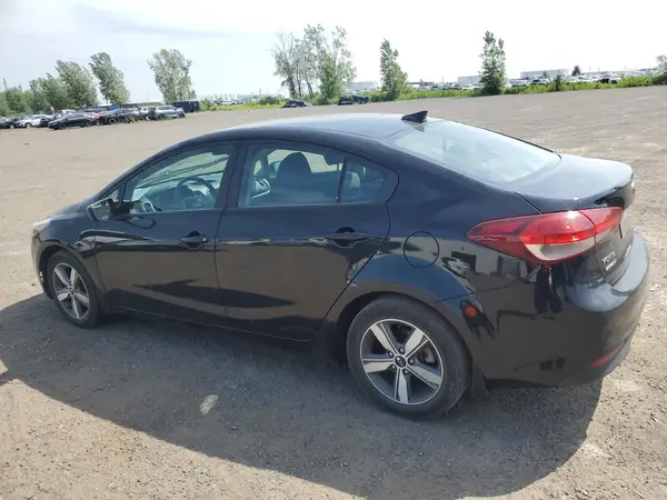3KPFL4A77JE215694 2018 KIA FORTE - Image 2