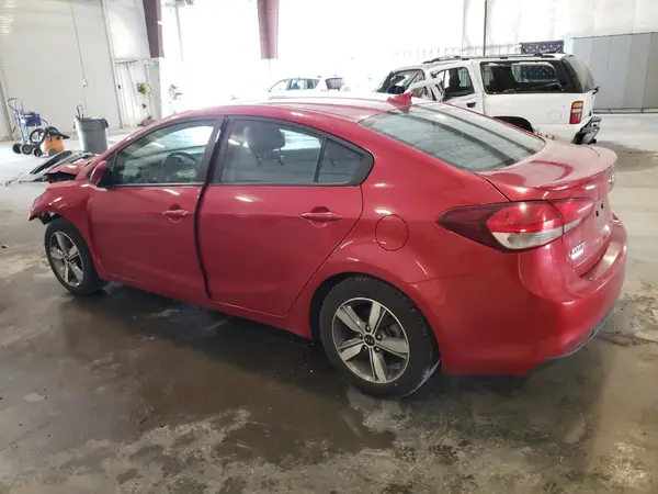 3KPFL4A77JE219616 2018 KIA FORTE - Image 2