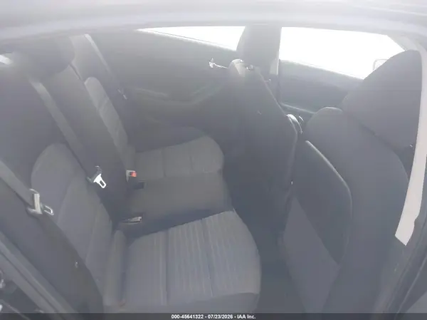 3KPFL4A77JE221866 2018 KIA FORTE - Image 8