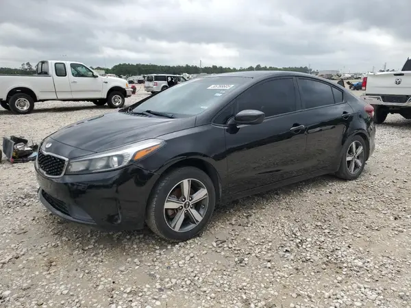 3KPFL4A77JE226131 2018 KIA FORTE - Image 1