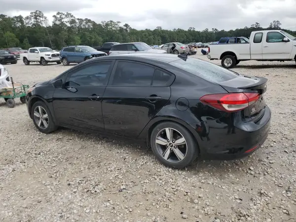 3KPFL4A77JE226131 2018 KIA FORTE - Image 2