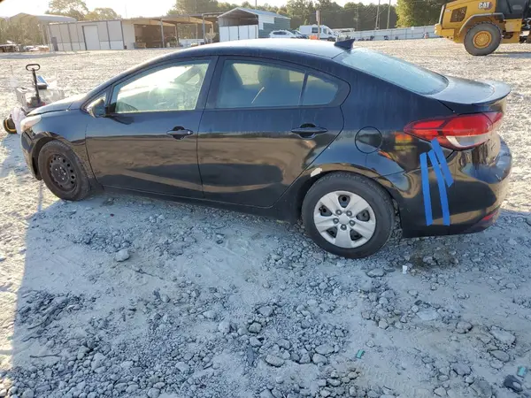 3KPFL4A77JE227294 2018 KIA FORTE - Image 2