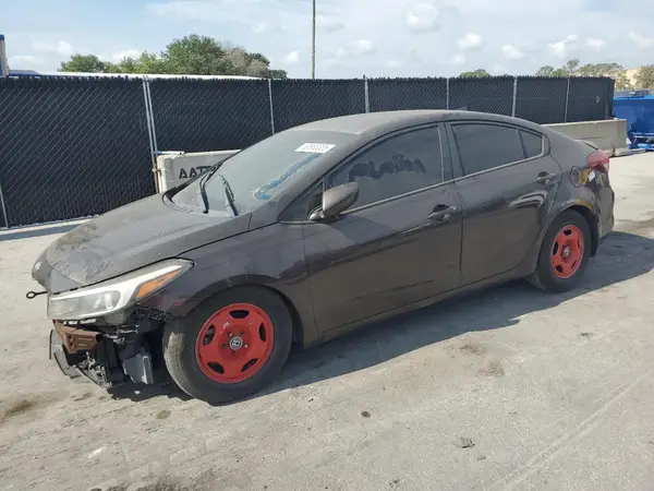 3KPFL4A77JE227411 2018 KIA FORTE - Image 1