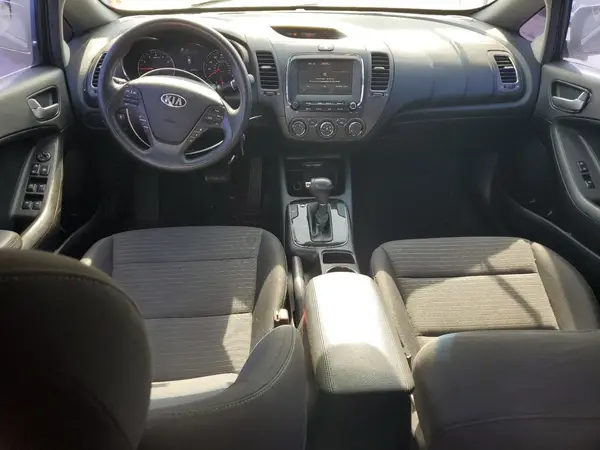 3KPFL4A77JE227411 2018 KIA FORTE - Image 8