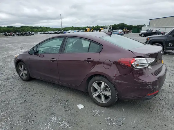3KPFL4A77JE227991 2018 KIA FORTE - Image 2