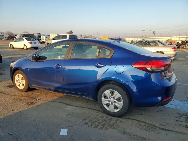3KPFL4A77JE233581 2018 KIA FORTE - Image 2