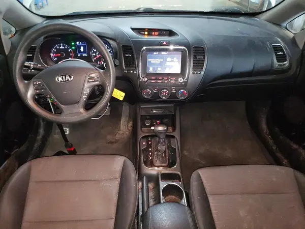 3KPFL4A77JE235394 2018 KIA FORTE - Image 8